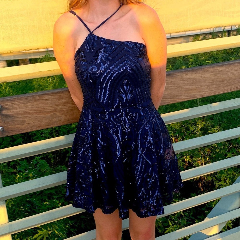 Windsor Mini Formal